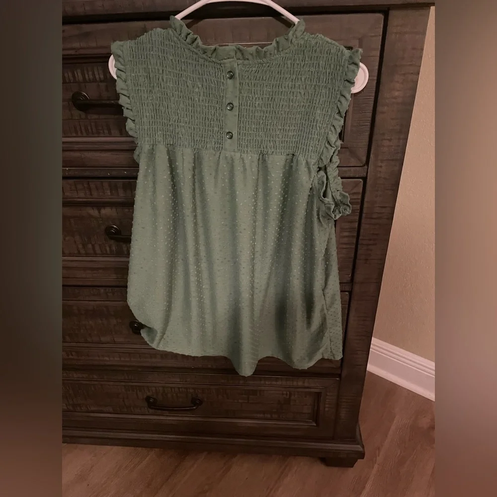 🔹NWOT🔹EXCELLENT CONDITION🔹WOMEN’S BLOUSE🔹 - Picture 2 of 2